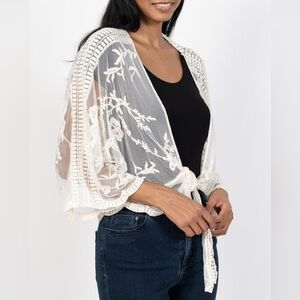 BCBGeneration Floral Lace Cropped Tie front Topper nwt